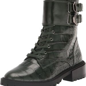 Vince Camuto Fawdry Combat Boot size 9.5